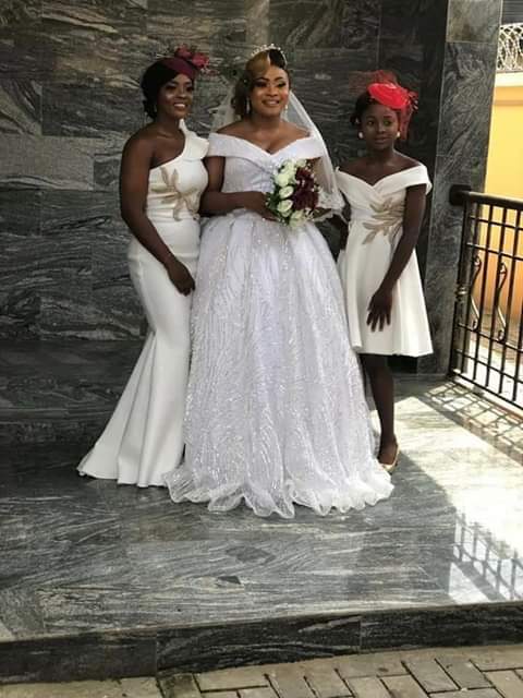 "When you feel the world is spinning against you remember my story"- Nigerian single mother writes as she weds 12 years after the birth of her daughter