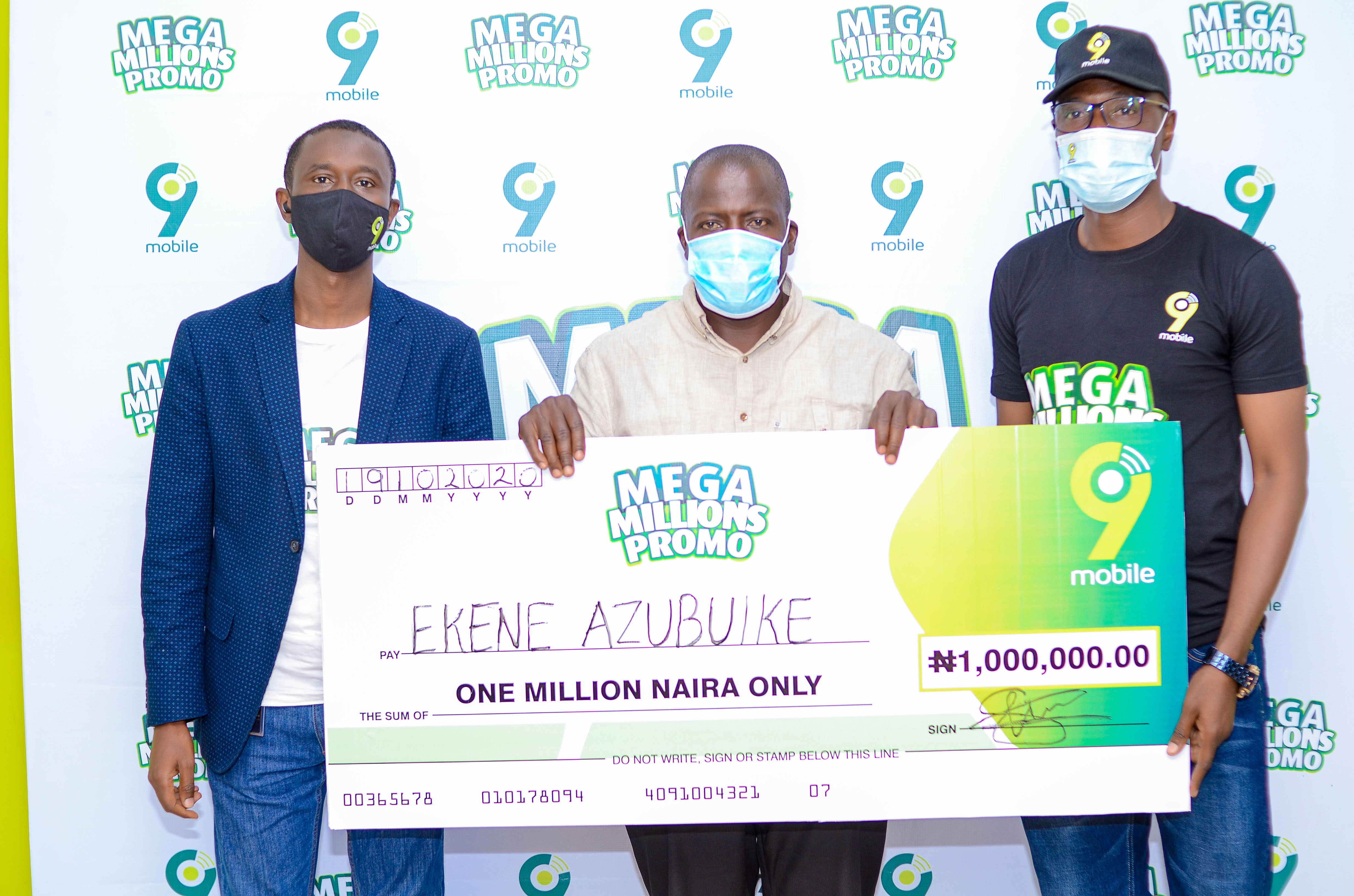 9.Babangida Mukaddas, 9mobile Senior Manager Sales and Distribution; Ekene Azubuike, 1million Naira winner and Abdullahi Ibrahim, 9mobile Experience Center Manager in the ongoing 9mobile Mega Millions Promo prize presentation in Kano 